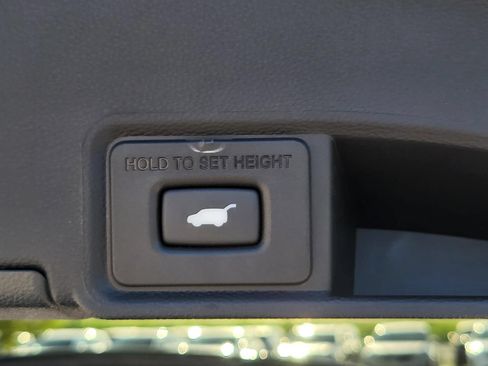 Used 2024 Acura RDX SH-AWD image 11