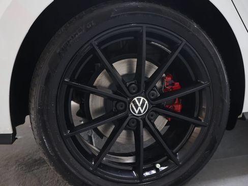 Used 2025 Volkswagen Jetta GLI Autobahn FWD image 31