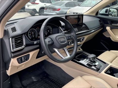 Used 2023 Audi Q5 e Premium Plus w/ Premium Plus Package AWD/4WD image 16