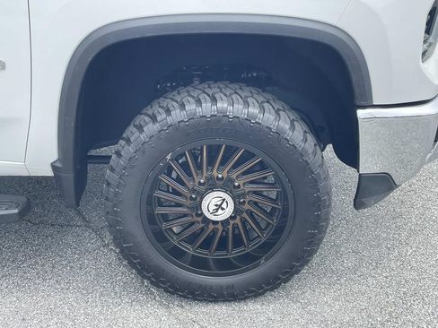 Used 2024 Chevrolet Silverado 2500 LTZ w/ LTZ Premium Package AWD/4WD image 10