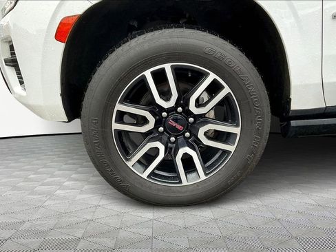 Used 2021 GMC Yukon XL AT4 w/ AT4 Premium Package image 35