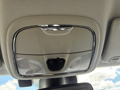 Used 2022 Jeep Cherokee Trailhawk w/ Trailer Tow Group AWD/4WD image 23