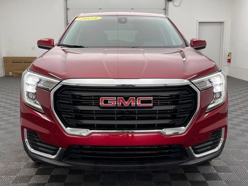 Used 2023 GMC Terrain SLE FWD image 11