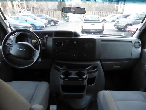 Used 2009 Ford E-350 and Econoline 350 XL image 9
