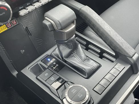 Used 2024 Toyota Tacoma SR5 image 23