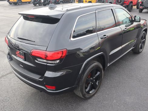 Used 2015 Jeep Grand Cherokee Altitude image 14