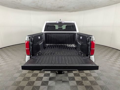Used 2024 Toyota Tacoma TRD Off-Road image 9