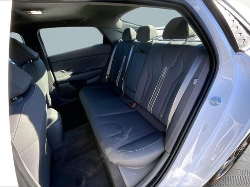 Used 2024 Hyundai Elantra SEL w/ Convenience Package image 26