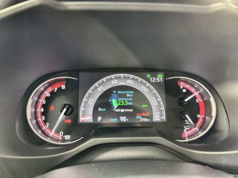 Used 2025 Toyota RAV4 XLE Premium FWD image 10