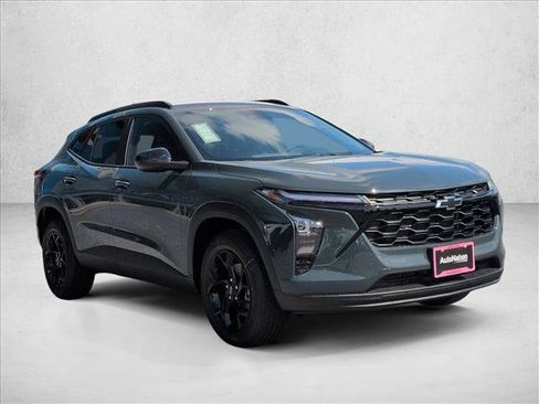 New 2026 Chevrolet Trax LT w/ Driver Confidence Package FWD image 7