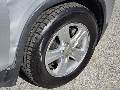 Used 2019 Chevrolet Trax LS w/ Tint and Cruise Package image 9