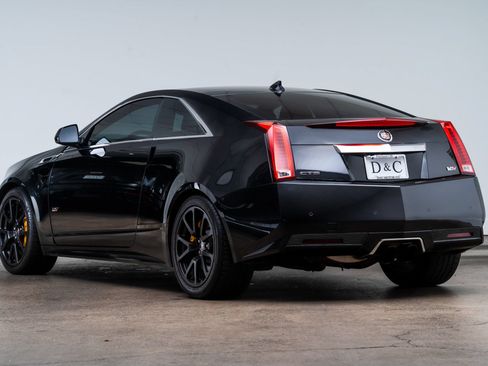 Used 2011 Cadillac CTS V RWD image 5