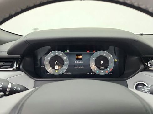 New 2026 Land Rover Range Rover Velar Dynamic SE image 27