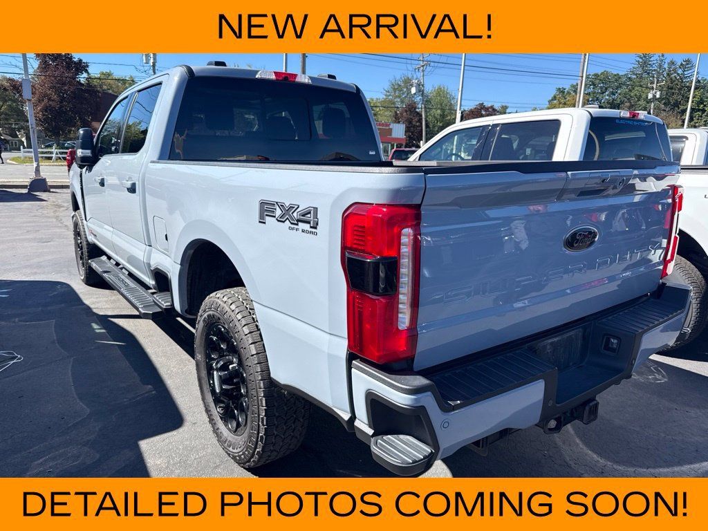 Used 2025 Ford F350 Lariat w/ Lariat Ultimate Package AWD/4WD image 7