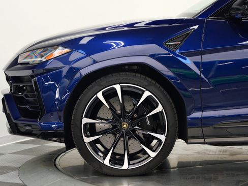 Used 2022 Lamborghini Urus AWD/4WD image 51