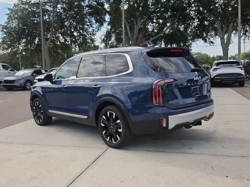 Used 2024 Kia Telluride SX w/ Towing Package FWD image 5
