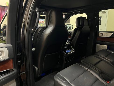 Used 2022 Lincoln Navigator L Reserve image 34