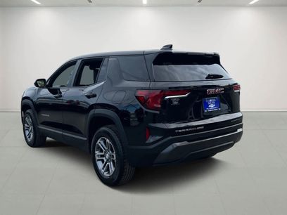 Used 2025 GMC Terrain Elevation