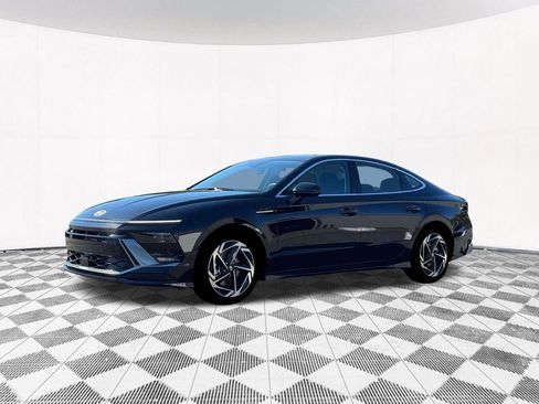 New 2026 Hyundai Sonata SEL FWD image 2