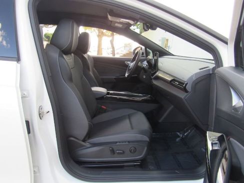 Used 2024 Volkswagen ID.4 S image 23