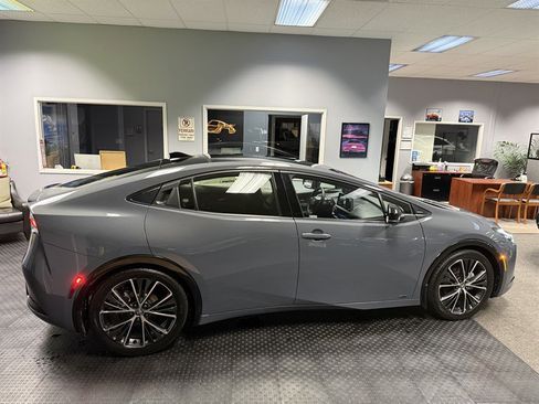 Used 2024 Toyota Prius Limited image 70