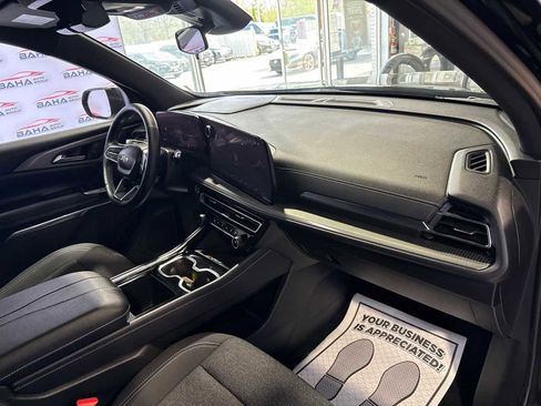 Used 2026 Chevrolet Traverse LT image 51