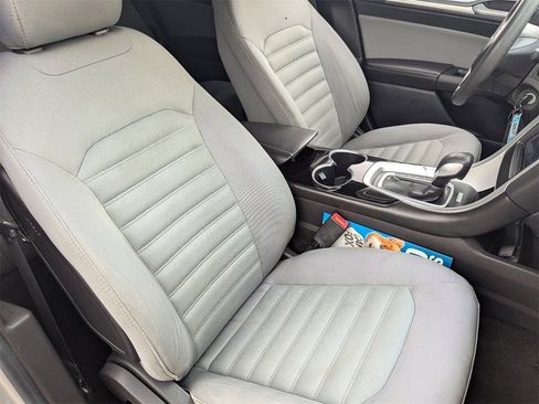 Used 2015 Ford Fusion S image 11