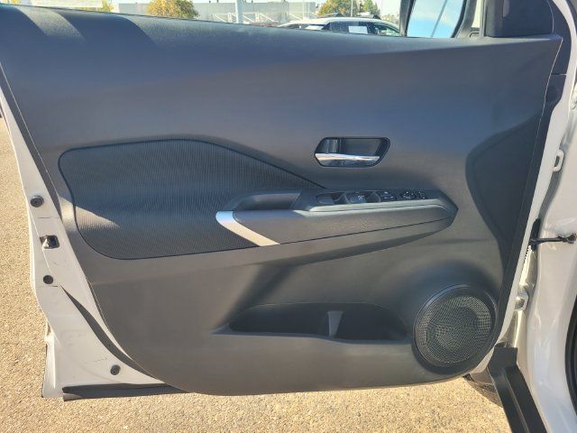 Certified 2023 Nissan Kicks SV FWD image 18