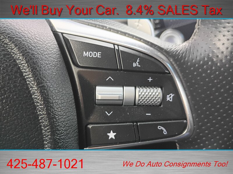Used 2025 Genesis G70 2.5T RWD image 21
