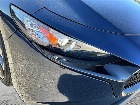 Used 2024 MAZDA MAZDA3 s FWD image 30