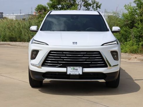 New 2026 Buick Enclave Preferred FWD image 2