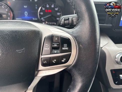 Used 2023 Ford Explorer XLT w/ Equipment Group 202A AWD/4WD image 11