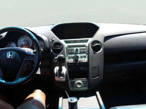 Used 2011 Honda Pilot Touring image 12