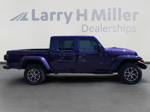 New 2026 Jeep Gladiator Sport AWD/4WD image 6