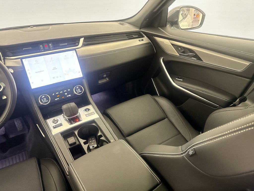 New 2026 Jaguar F-PACE R-Dynamic S AWD/4WD image 22