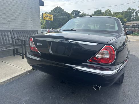 Used 2006 Jaguar XJ8 RWD image 6
