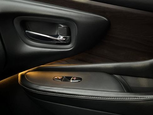 Used 2019 Nissan Murano Platinum w/ Cargo Package image 21