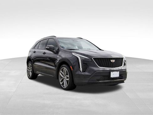 Used 2022 Cadillac XT4 Sport w/ Comfort Package FWD image 1
