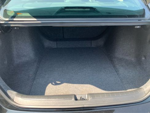 Used 2019 Honda Accord Sport image 3