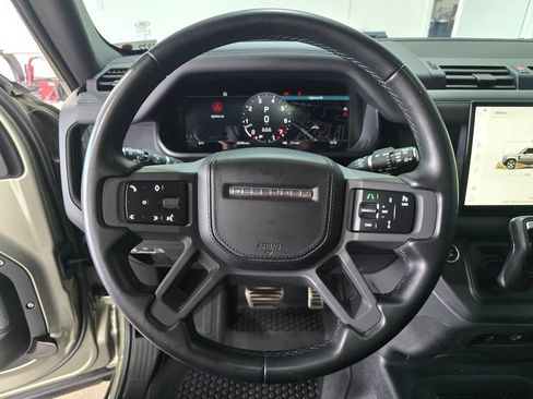 Used 2023 Land Rover Defender 110 X AWD/4WD image 10