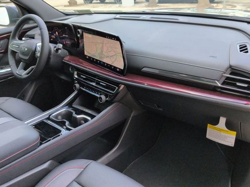 New 2026 Chevrolet Traverse Z71 w/ Driver Confidence Package AWD/4WD image 27