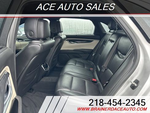 Used 2013 Cadillac XTS Platinum image 11
