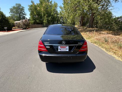 Used 2008 Mercedes-Benz S 550 4MATIC w/ P2 Pkg image 4