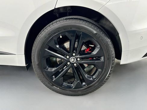 Used 2024 Jaguar F-PACE R-Dynamic S AWD/4WD image 33