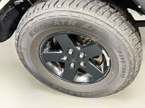 Used 2022 Jeep Gladiator Sport AWD/4WD image 28