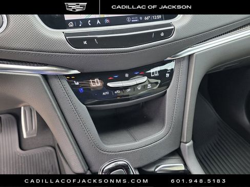 New 2026 Cadillac XT5 Sportv AWD/4WD image 10