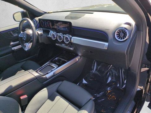 Certified 2025 Mercedes-Benz GLB 250 image 26