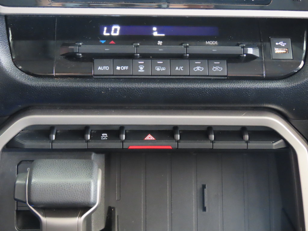 Used 2023 Toyota Tundra SR5 w/ SR5 Convenience Package AWD/4WD image 40