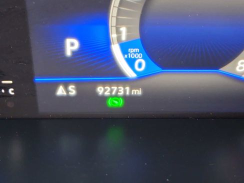 Used 2022 Volkswagen Tiguan SE w/ Panoramic Sunroof Package image 13