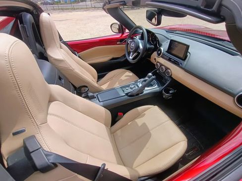 Used 2020 MAZDA MX-5 Miata RF Grand Touring RWD image 40